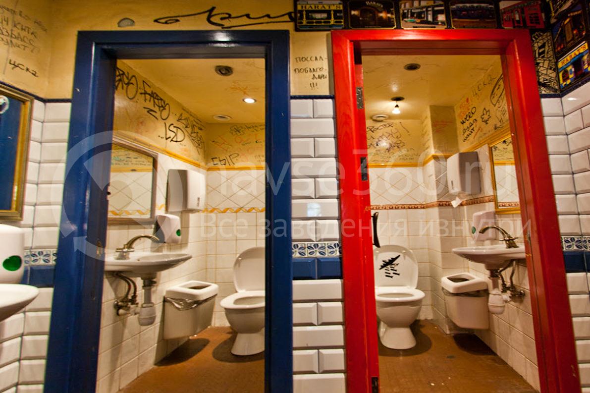 Harat`s Pub, на Красной, Краснодар, туалет